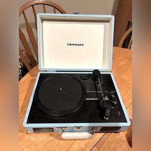 Crosley records player